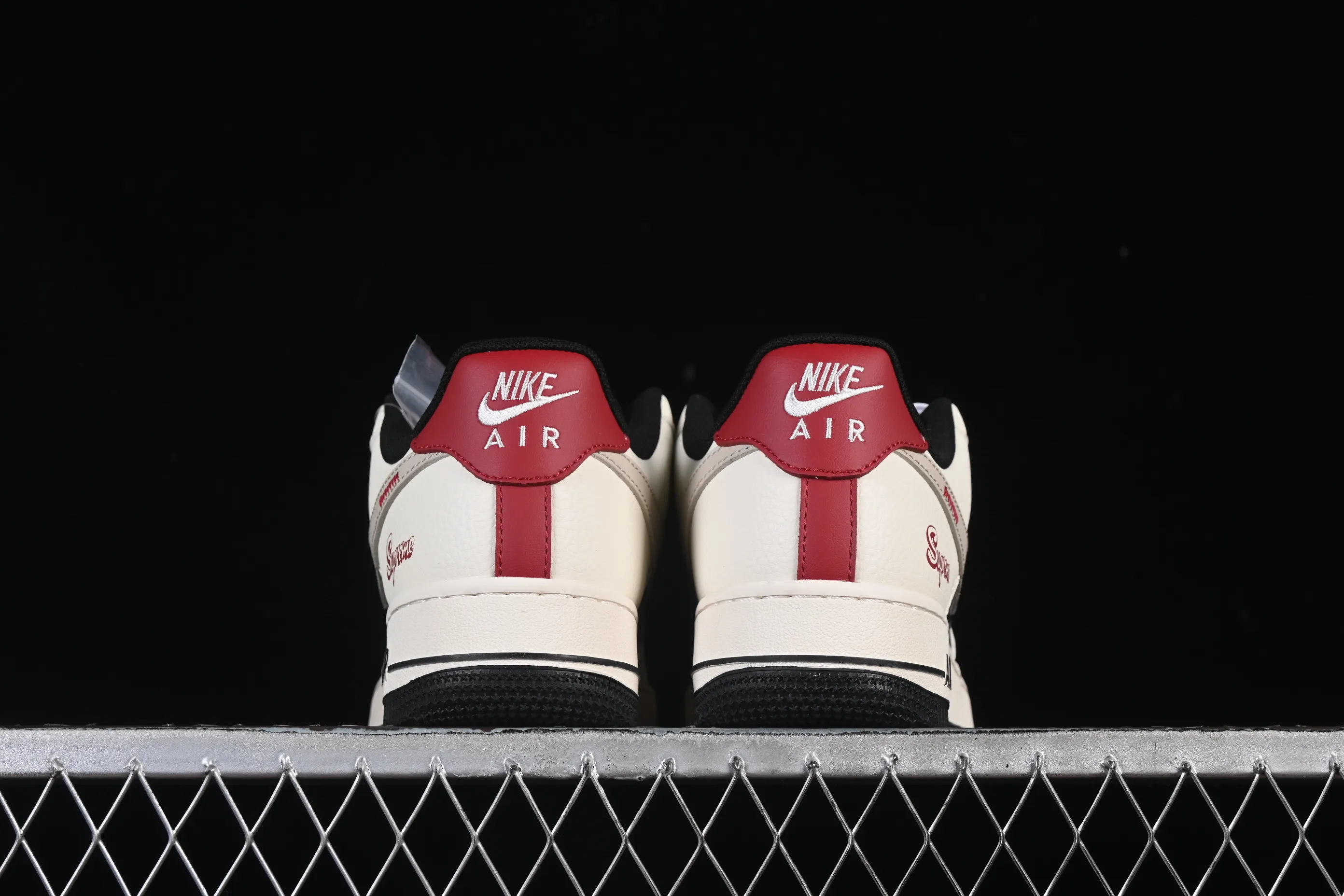 All Categories Nk Air Force 1 Air Force Series Nk Air Force 1 Low Air Force Low Nike Air Force 1'07 Low Joint Beige Black Black Red High-end Customized Low-top Casual Sneakers XD2588-610